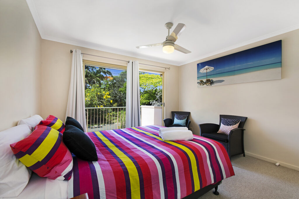 Aussie Chillout - Growder Court 3 - Coolum Beach - Main bedroom