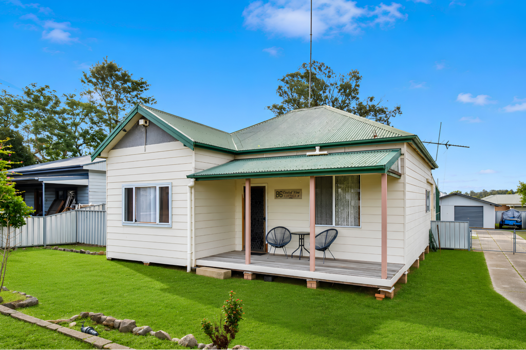 Cessnock Accommodation: BOOK DIRECT - Coal d' Vine Cottage