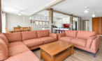 Hunter Valley accommodation - Coal d' Vine Entertainer
