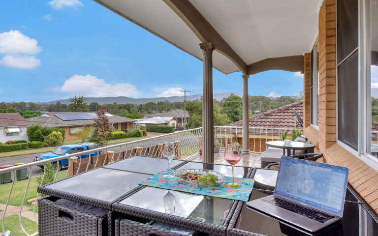 Cessnock Accommodation: BOOK DIRECT - Coal d' Vine View
