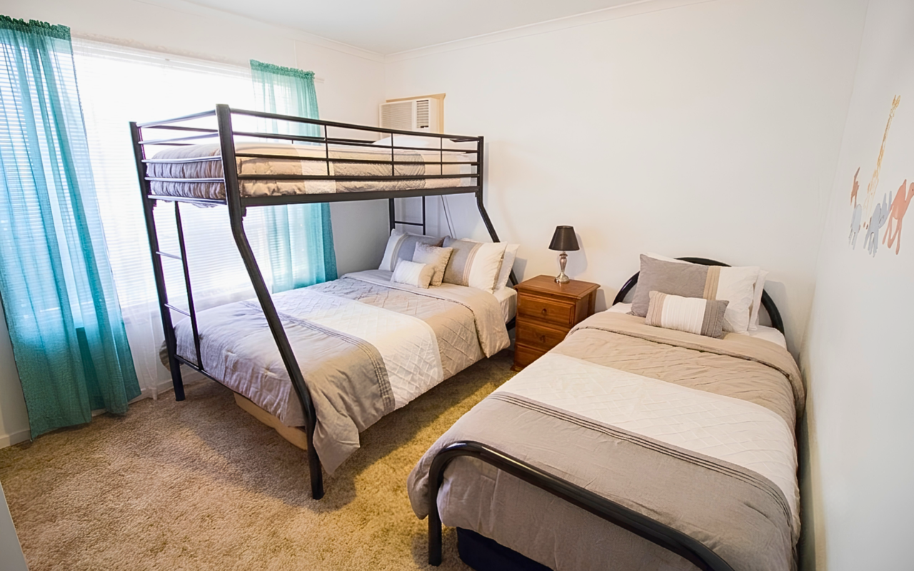 Manilla Accommodation NSW: Manila Cottage - BOOK NOW!