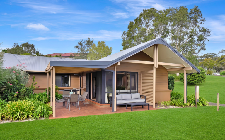 Salamander Bay Accommodation: Condo 105 @ Horizons. BOOK NOW!
