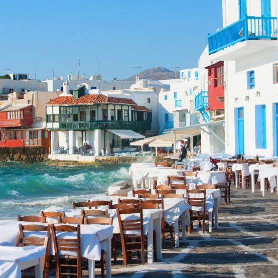 Yiani's Greek Restaurant in Coolum Beach