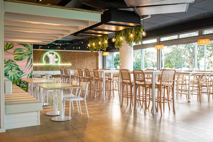 Cotton Tree Beach Bar in Maroochydore